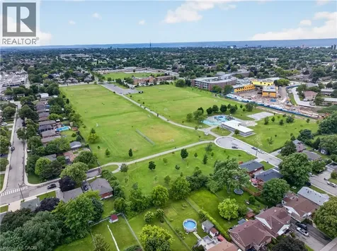 452 East 38th Street Hamilton ON L8V 4G8