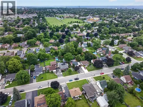 452 East 38th Street Hamilton ON L8V 4G8