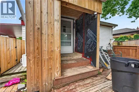 452 East 38th Street Hamilton ON L8V 4G8