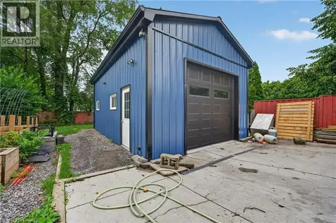 452 East 38th Street Hamilton ON L8V 4G8
