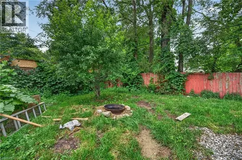 452 East 38th Street Hamilton ON L8V 4G8