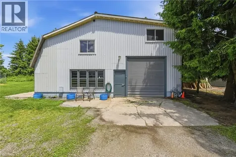 8404 Chippewa Road Mount Hope ON L0R 1W0