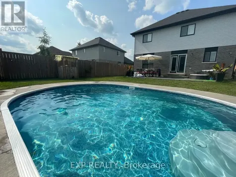 32 Hudson Drive Haldimand ON N0A 1E0