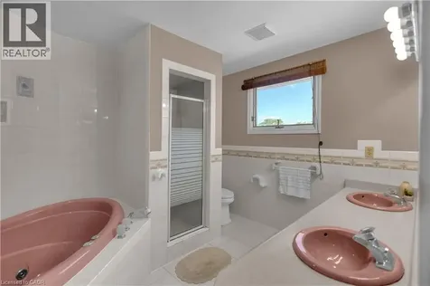 489 Acadia Drive Hamilton ON L8W 3A3