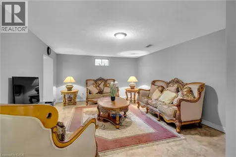 489 Acadia Drive Hamilton ON L8W 3A3