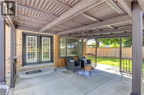 489 Acadia Drive Hamilton ON L8W 3A3