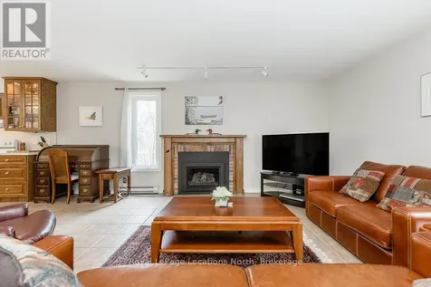 112 Escarpment Crescent Collingwood ON L9Y 5B4