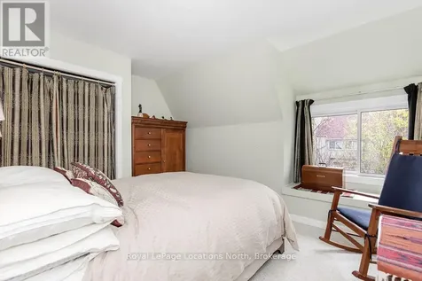 112 Escarpment Crescent Collingwood ON L9Y 5B4