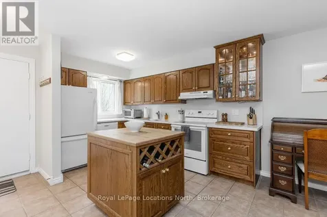 112 Escarpment Crescent Collingwood ON L9Y 5B4