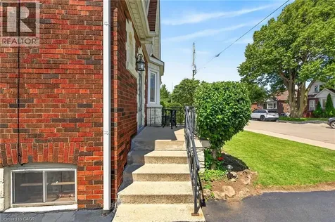 20 Cameron Avenue South Hamilton ON L8K 2W8