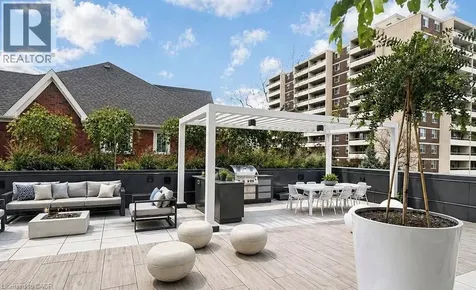 370 Martha Street Burlington ON L7R 0G9