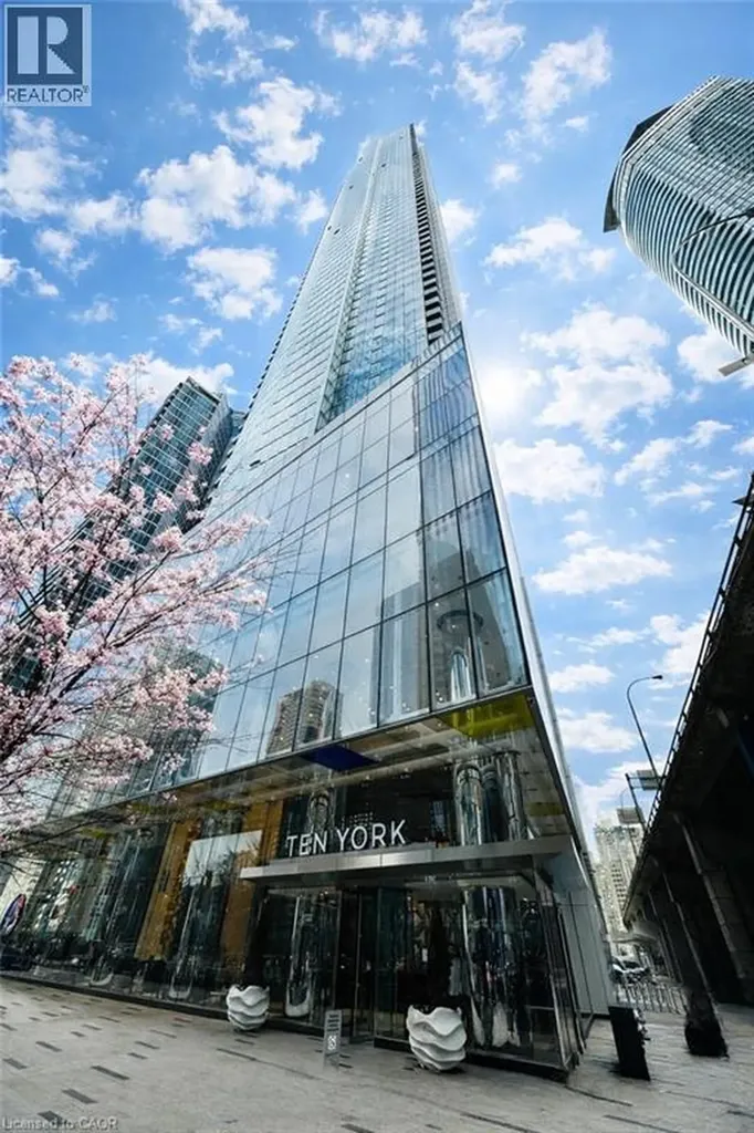 10 York Street Toronto ON M5J 0E1