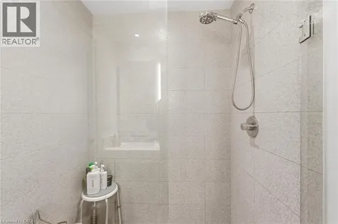 10 York Street Toronto ON M5J 0E1