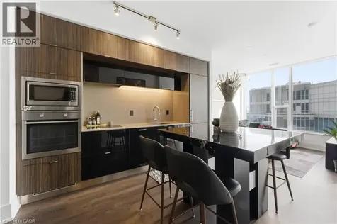 10 York Street Toronto ON M5J 0E1
