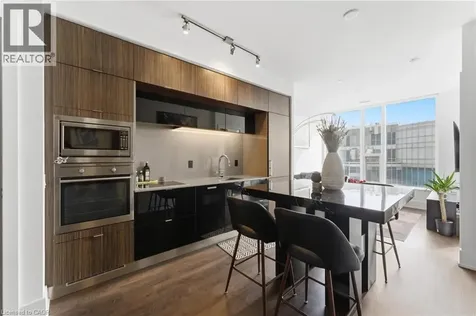 10 York Street Toronto ON M5J 0E1