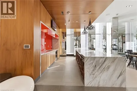 10 York Street Toronto ON M5J 0E1