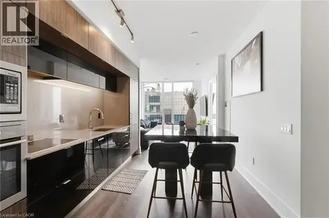 10 York Street Toronto ON M5J 0E1