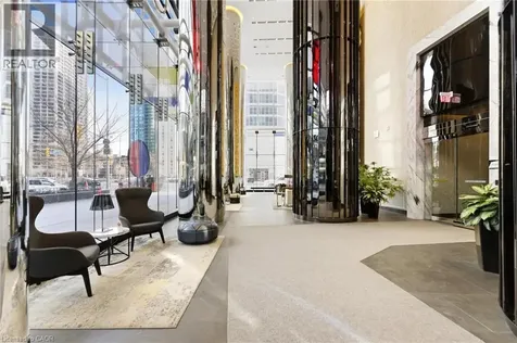 10 York Street Toronto ON M5J 0E1