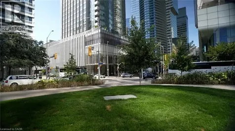10 York Street Toronto ON M5J 0E1