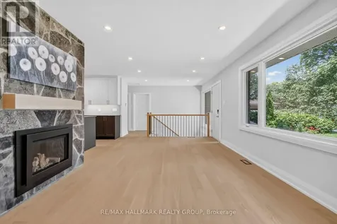 1054 Chelsea Drive Ottawa ON K1K 0M8