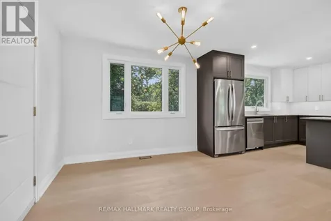 1054 Chelsea Drive Ottawa ON K1K 0M8
