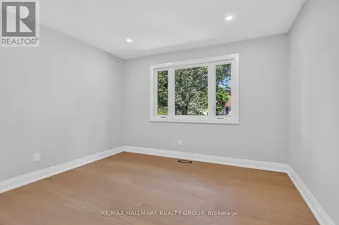 1054 Chelsea Drive Ottawa ON K1K 0M8