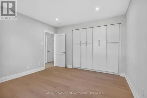 1054 Chelsea Drive Ottawa ON K1K 0M8