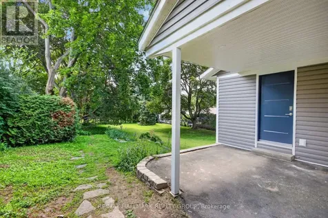 1054 Chelsea Drive Ottawa ON K1K 0M8
