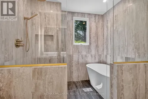 1054 Chelsea Drive Ottawa ON K1K 0M8