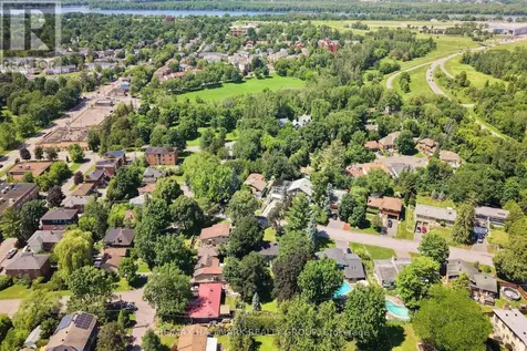 1054 Chelsea Drive Ottawa ON K1K 0M8
