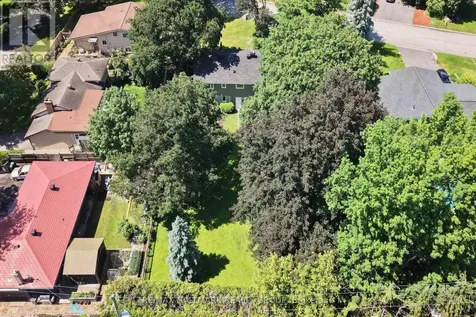 1054 Chelsea Drive Ottawa ON K1K 0M8