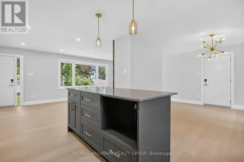 1054 Chelsea Drive Ottawa ON K1K 0M8