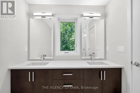 1005 Kitigan Grove Ottawa ON K2K 0M9
