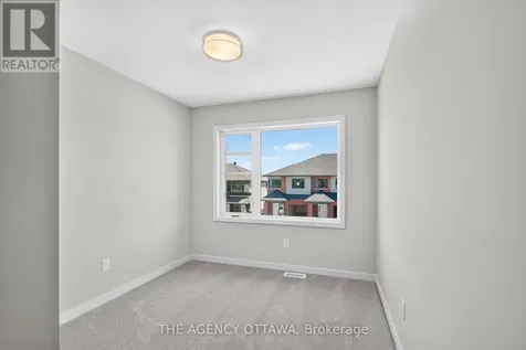 1005 Kitigan Grove Ottawa ON K2K 0M9
