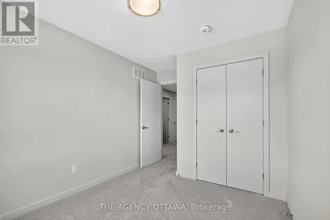 1005 Kitigan Grove Ottawa ON K2K 0M9