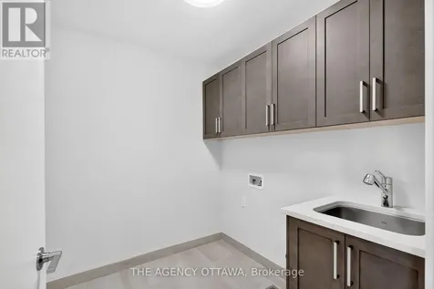1005 Kitigan Grove Ottawa ON K2K 0M9