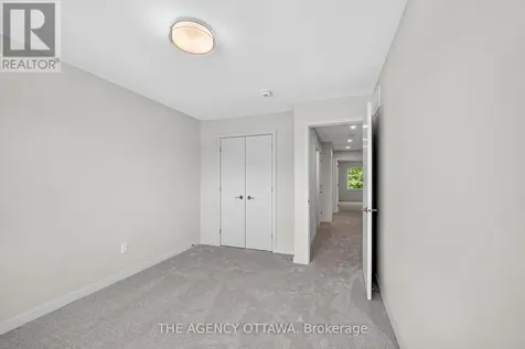 1005 Kitigan Grove Ottawa ON K2K 0M9
