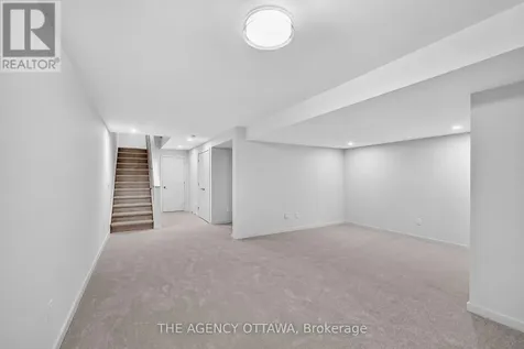 1005 Kitigan Grove Ottawa ON K2K 0M9