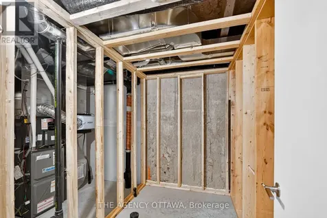 1005 Kitigan Grove Ottawa ON K2K 0M9