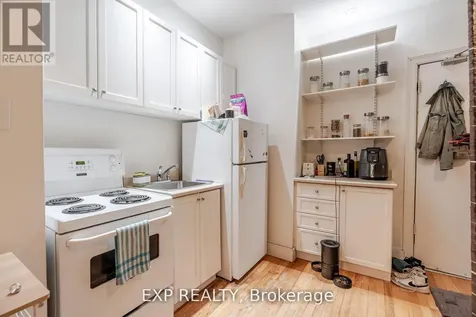 88 Maclaren Street Ottawa ON K2P 0K6