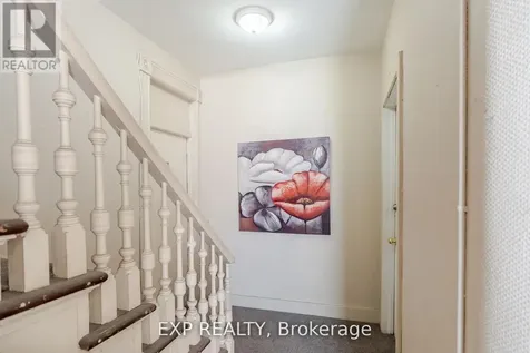 88 Maclaren Street Ottawa ON K2P 0K6