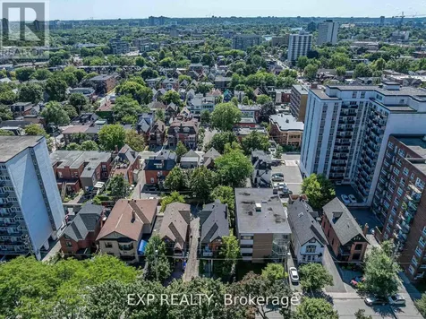 88 Maclaren Street Ottawa ON K2P 0K6