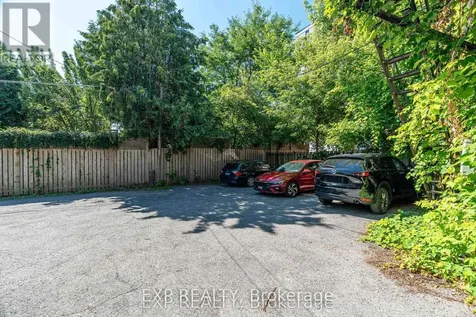 88 Maclaren Street Ottawa ON K2P 0K6