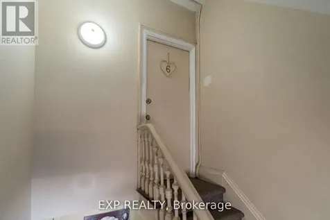 88 Maclaren Street Ottawa ON K2P 0K6