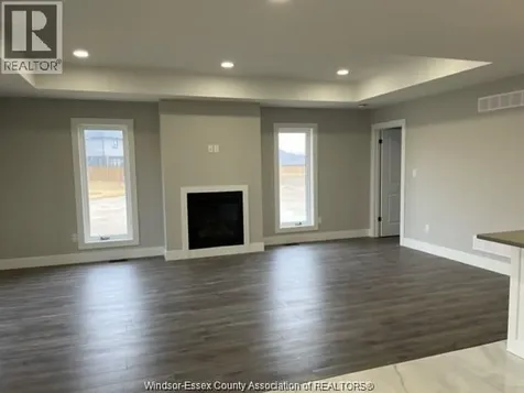 85 Bordeaux Place Chatham ON N7M 0S4
