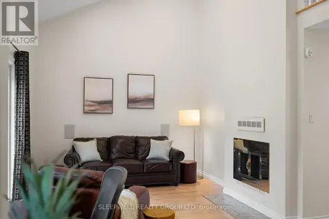 66 Parsons Ridge Road Ottawa ON K2L 2X4