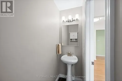 66 Parsons Ridge Road Ottawa ON K2L 2X4