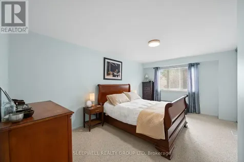 66 Parsons Ridge Road Ottawa ON K2L 2X4