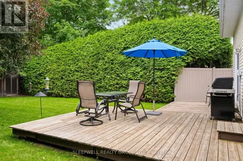 66 Parsons Ridge Road Ottawa ON K2L 2X4