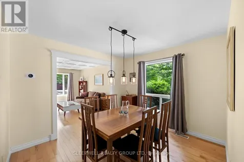 66 Parsons Ridge Road Ottawa ON K2L 2X4